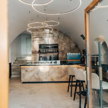 Πανσιόν Nm Boutique Όλομουτς